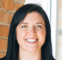 Ritratto di Sophie Hartwell, responsabile dell'assistenza clienti del team di supporto